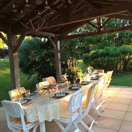 بيت للعطل Domaine Du Bigourdan *
